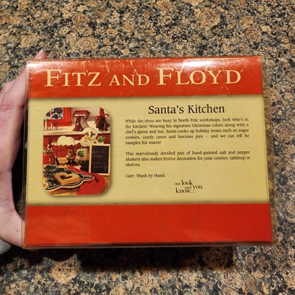Fitz and Floyd Santa's Kitchen Slat & Pepper Shakers, New - Picture 2 of 10